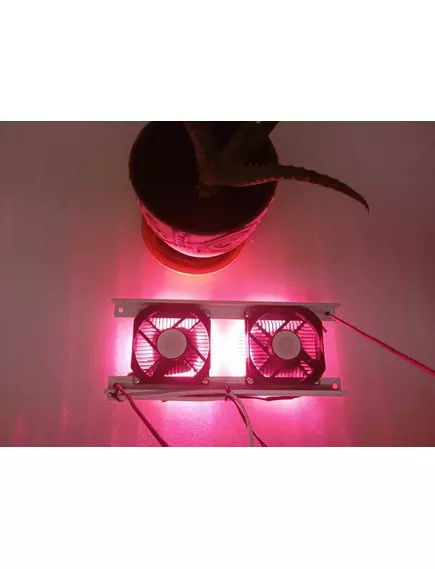 Светильник светодиодный полного спектра с активным охлаждением 100 W